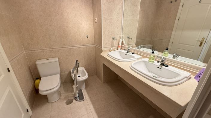 Image No.16-2 Bed Apartment for sale