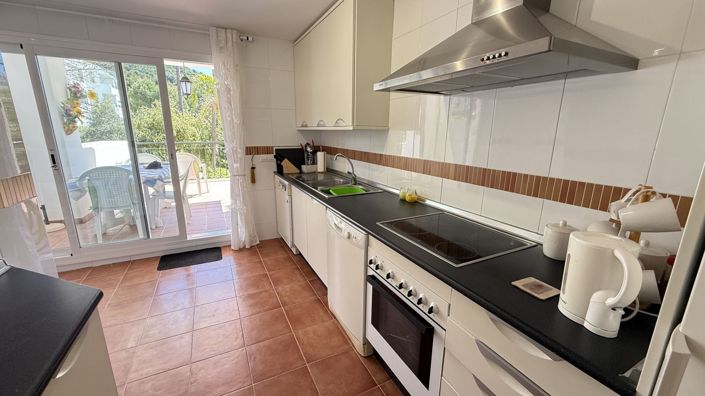 Image No.8-2 Bed Apartment for sale