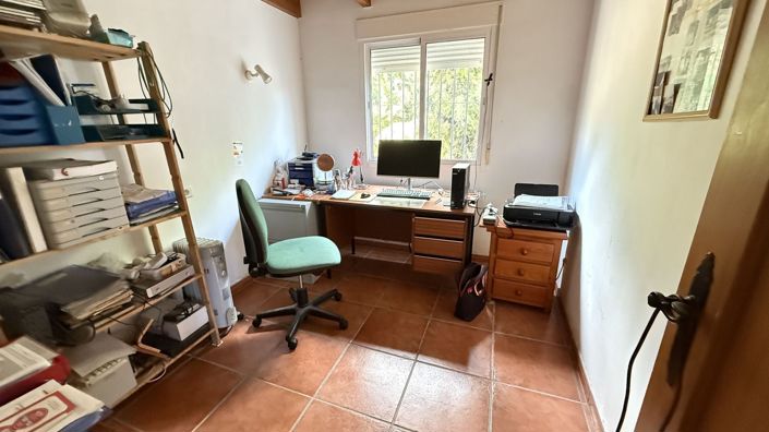 Image No.12-3 Bed Country House for sale