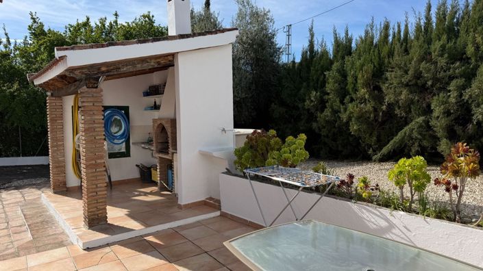 Image No.14-3 Bed Country House for sale