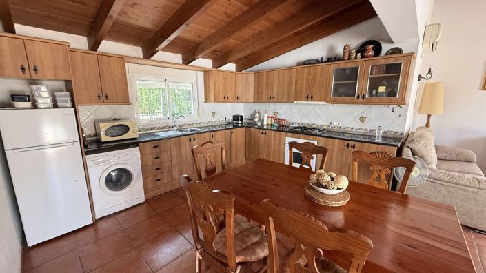 Image No.8-3 Bed Country House for sale