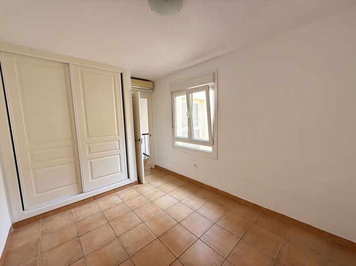 Image No.10-3 Bed Townhouse for sale