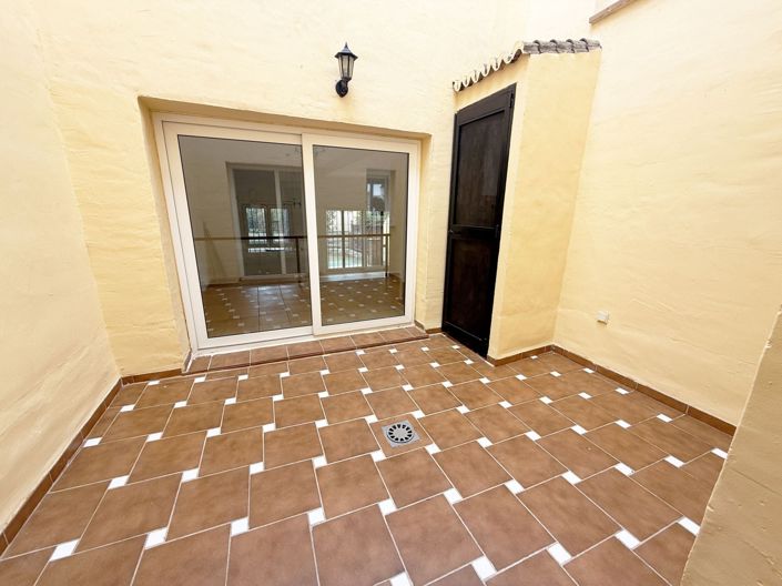 Image No.16-3 Bed Townhouse for sale