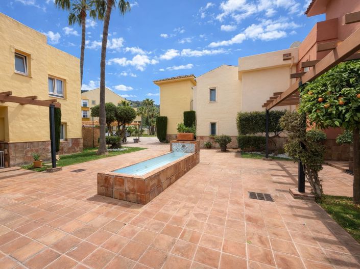 Image No.18-3 Bed Townhouse for sale