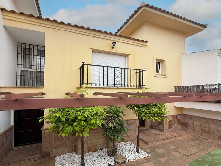 Image No.4-3 Bed Townhouse for sale