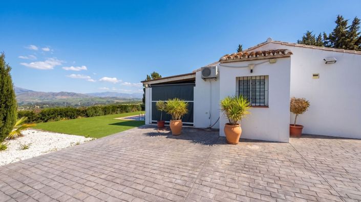 Image No.3-2 Bed Country House for sale