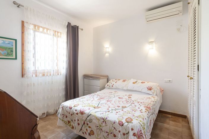 Image No.23-4 Bed Country House for sale