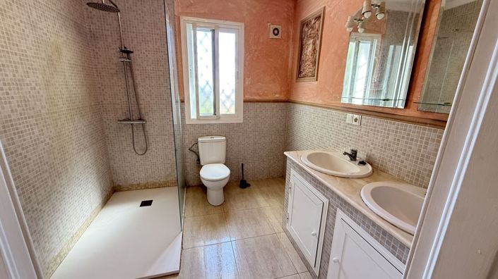Image No.13-3 Bed Country House for sale