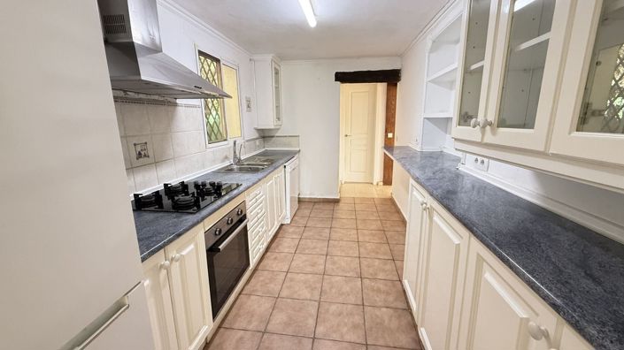 Image No.9-3 Bed Country House for sale