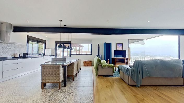 Image No.35-6 Bed Villa for sale