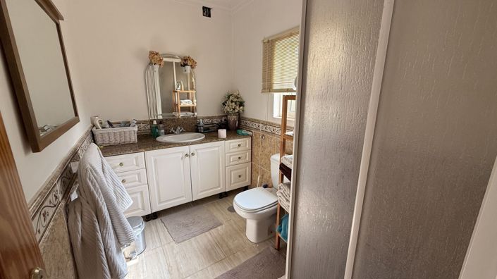 Image No.23-4 Bed Country House for sale