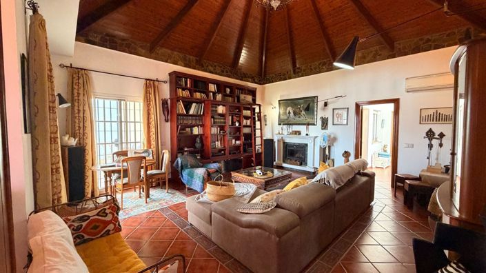 Image No.24-5 Bed Villa for sale