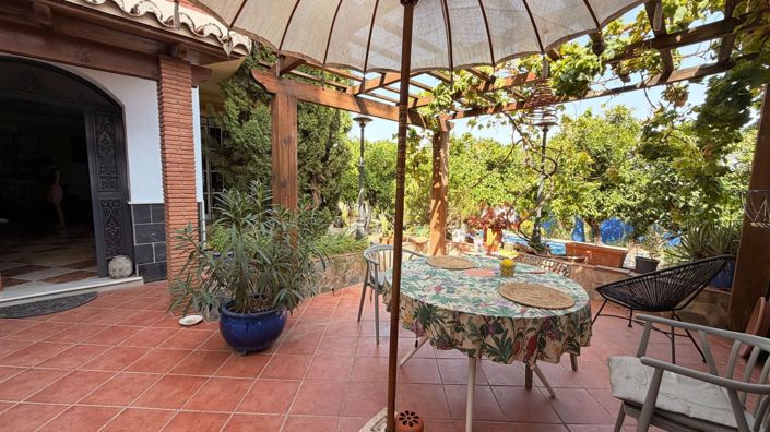 Image No.3-5 Bed Villa for sale