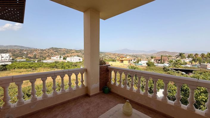 Image No.30-5 Bed Villa for sale