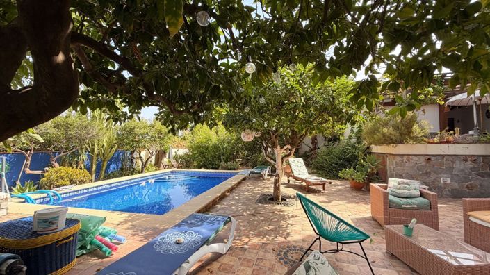 Image No.46-5 Bed Villa for sale