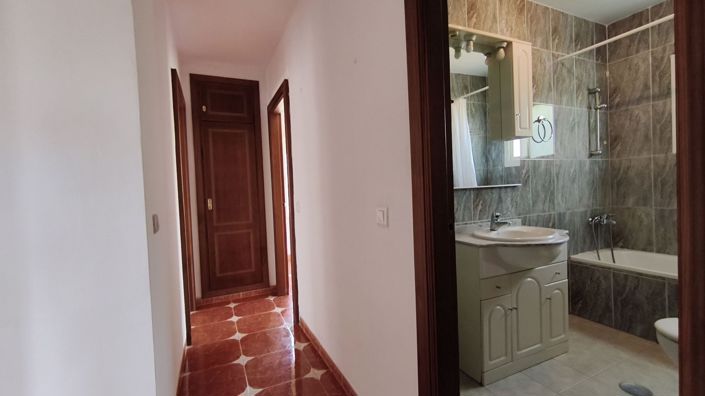 Image No.17-3 Bed Country House for sale