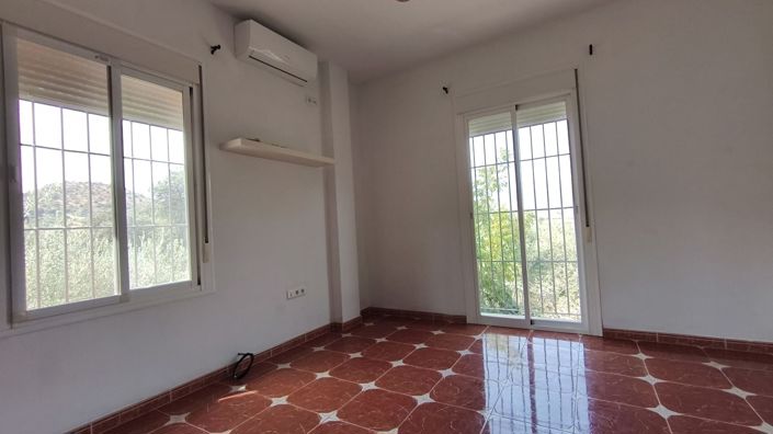 Image No.20-3 Bed Country House for sale