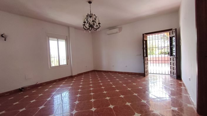 Image No.9-3 Bed Country House for sale