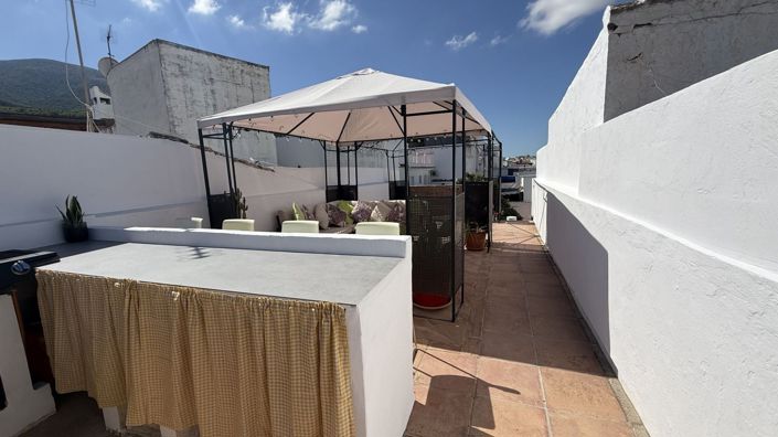Image No.18-3 Bed Townhouse for sale