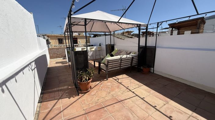 Image No.19-3 Bed Townhouse for sale