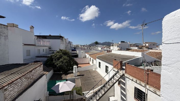 Image No.20-3 Bed Townhouse for sale