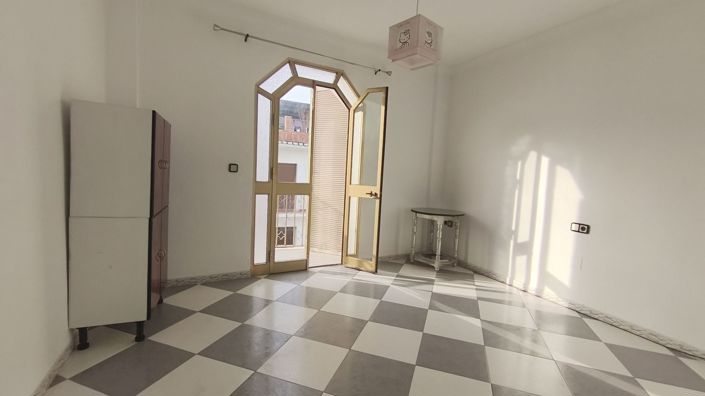 Image No.11-4 Bed Townhouse for sale