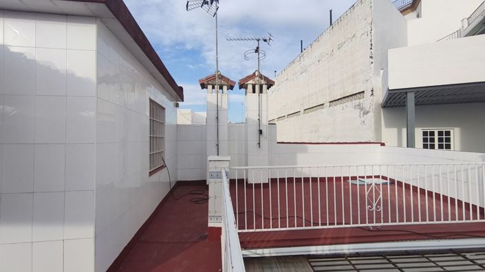 Image No.19-4 Bed Townhouse for sale
