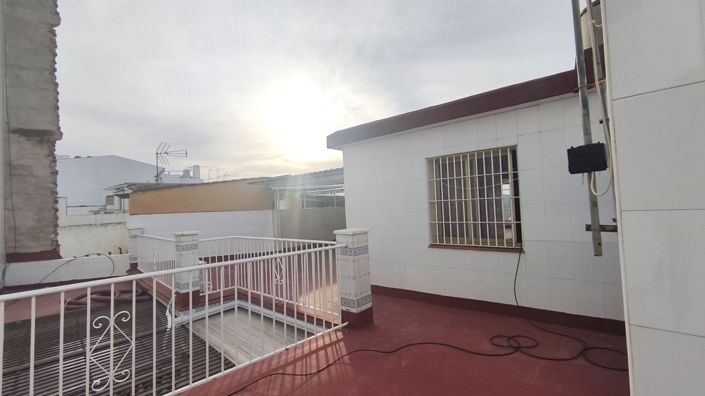 Image No.20-4 Bed Townhouse for sale