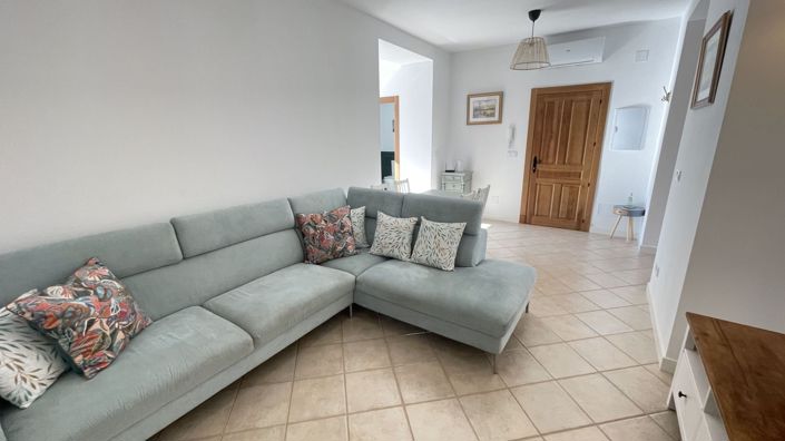 Image No.16-5 Bed Townhouse for sale