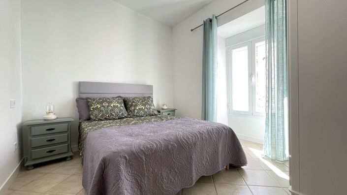 Image No.22-5 Bed Townhouse for sale