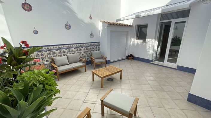 Image No.38-5 Bed Townhouse for sale