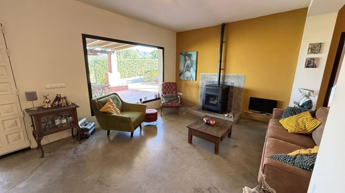 Image No.44-3 Bed Country House for sale