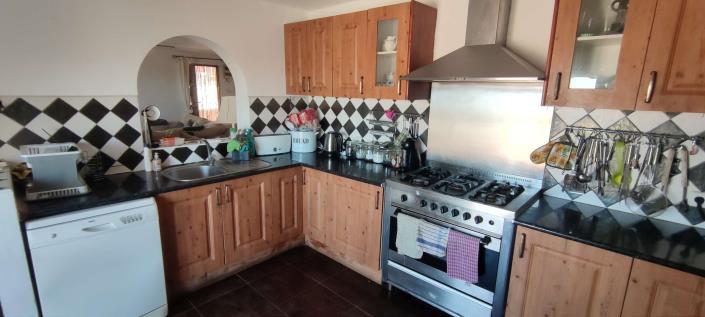 Image No.36-4 Bed Country House for sale