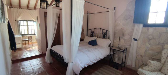 Image No.22-5 Bed Country House for sale