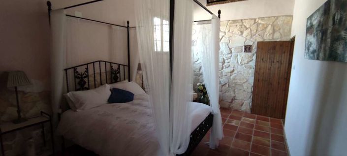 Image No.25-5 Bed Country House for sale