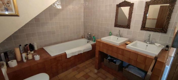 Image No.30-5 Bed Country House for sale