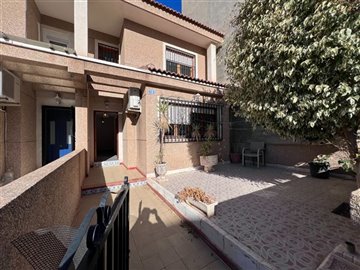 townhouse-for-sale-in-jacarilla-2