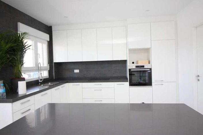 Image No.10-6 Bed Villa for sale