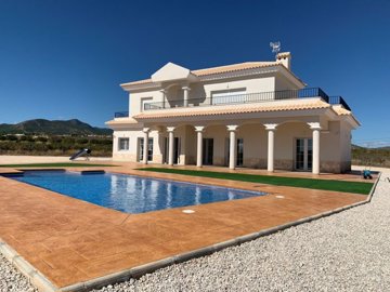 5 Bed Villa for sale