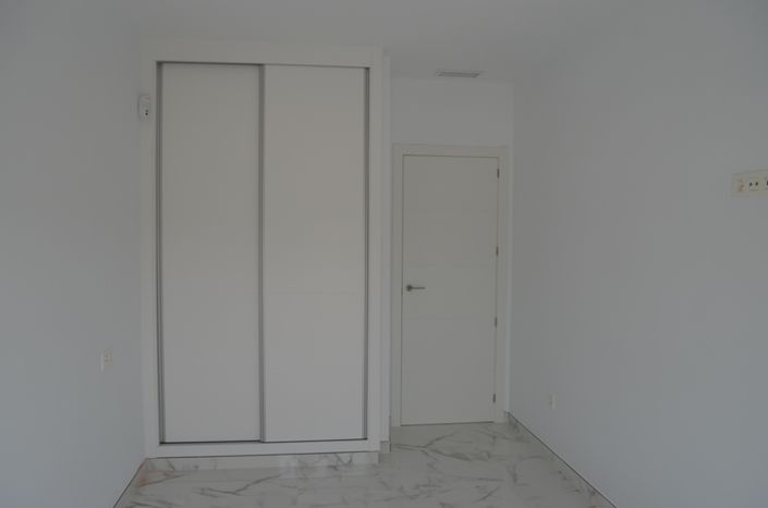 Image No.40-5 Bed Villa for sale