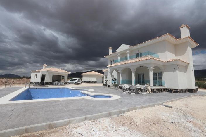 Image No.13-4 Bed Villa for sale