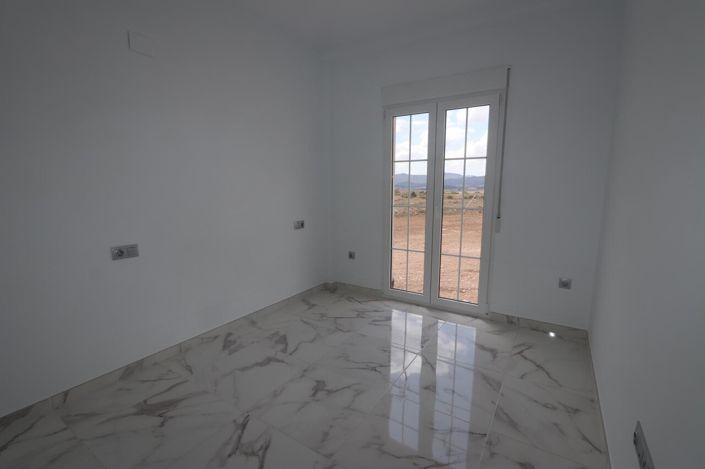 Image No.15-4 Bed Villa for sale
