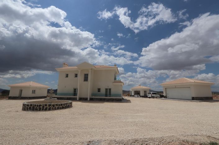 Image No.20-4 Bed Villa for sale