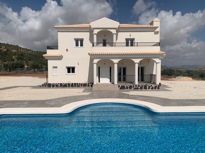 Image No.4-4 Bed Villa for sale