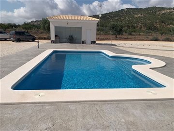 10273-villa-for-sale-in-pinoso-482842-large