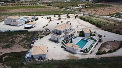 10936-villa-for-sale-in-pinoso-1666043-large