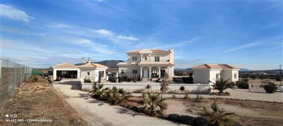 10936-villa-for-sale-in-pinoso-561380-large