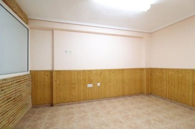 25282-commercial-unit-for-sale-in-torrevieja-