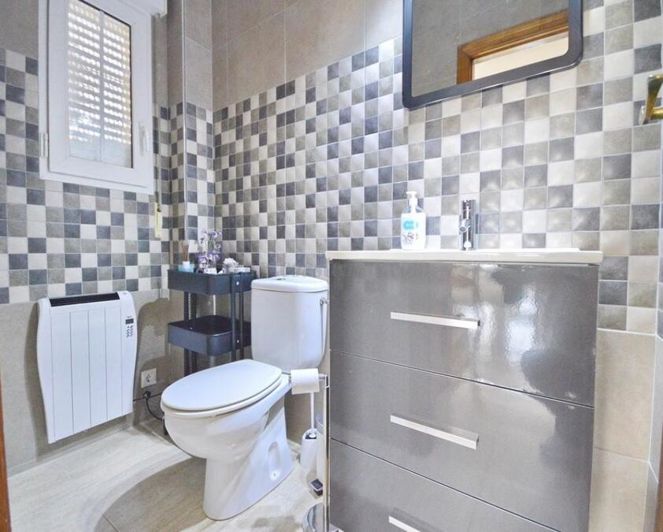 Image No.10-2 Bed Villa for sale