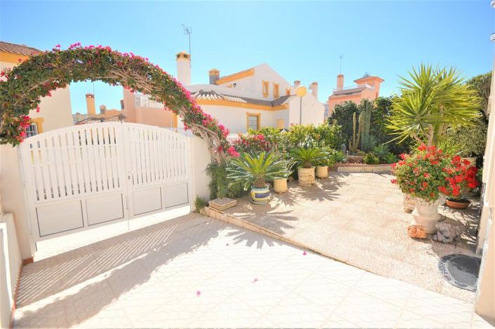 Image No.2-2 Bed Villa for sale